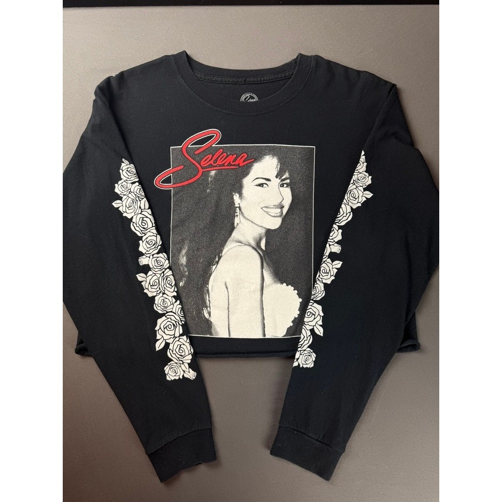 Selena Official Merchandise Crop Top Women Medium Black Excellent Rose Graphic
